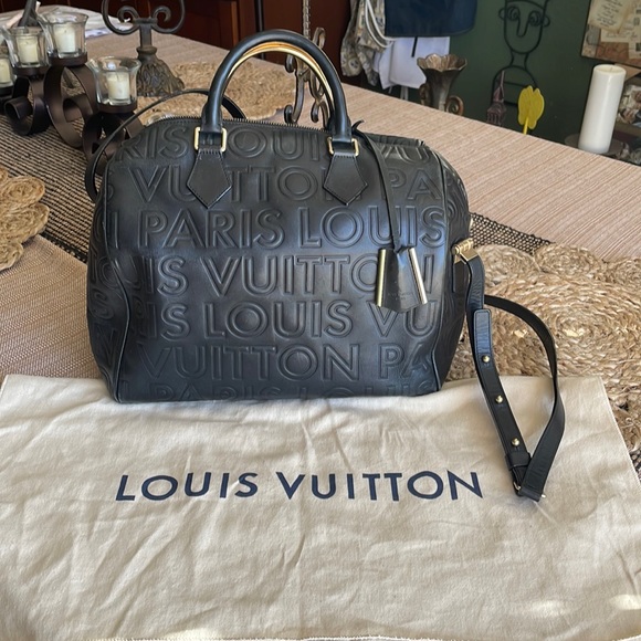 Black Leather Satchel/Duffle with shoulder Strap - Picture 1 of 16